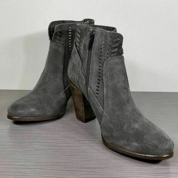 Vince Camuto Fenyia Bootie, Grey Suede, Womens Size 9 & 9.5 - Picture 4 of 10